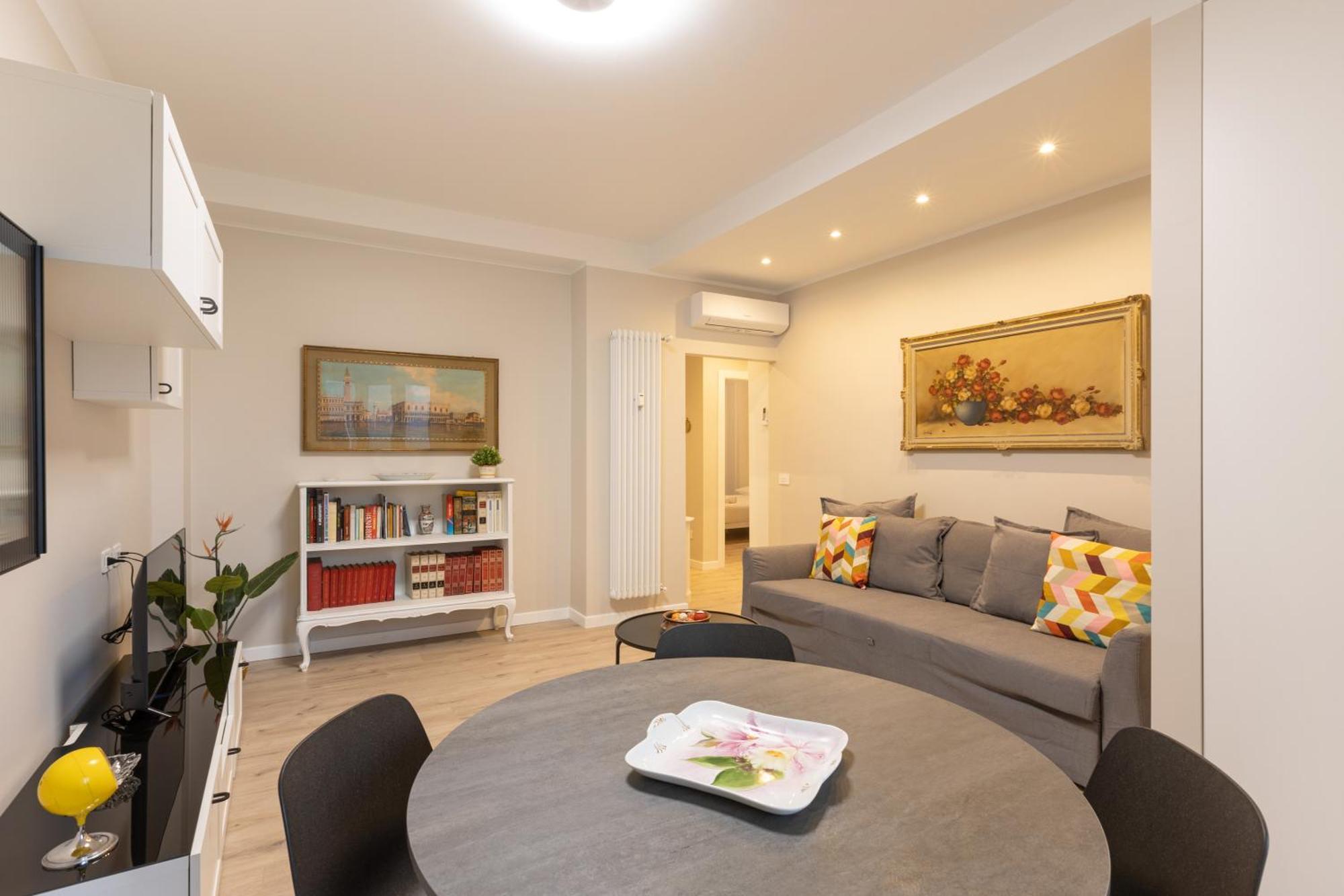Wonderful 2 Bedrooms Fiera Area - Mirable Pm Apartment Mailand